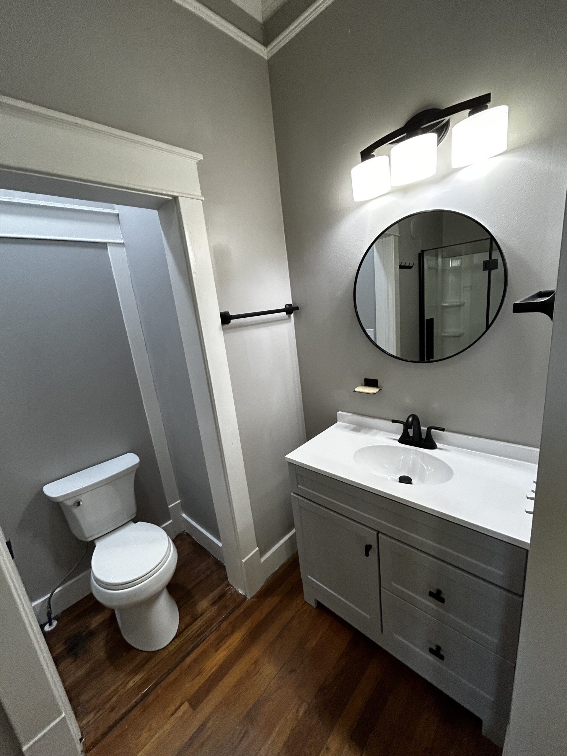 Bathroom Remodeling
Toilet and Vanity installation